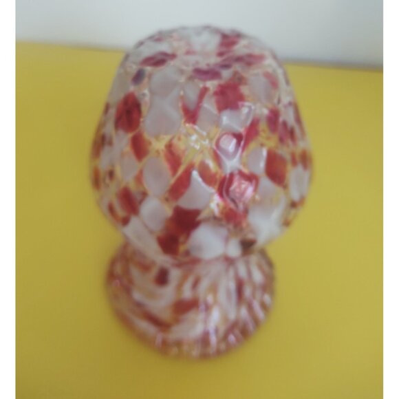 Chalet Canada Art Glass Vase Diamond cut  Red, Clear & White 5 1/4" - Picture 7 of 10